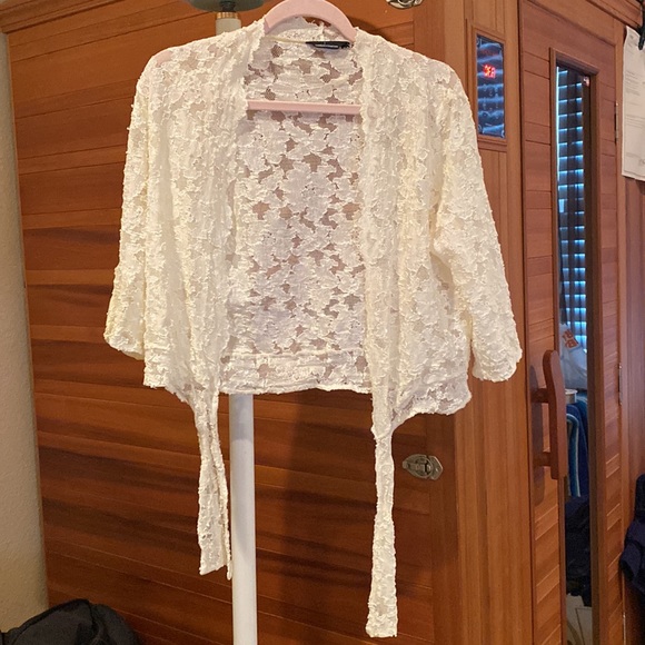 Cute cream colored cardigan - Picture 4 of 4
